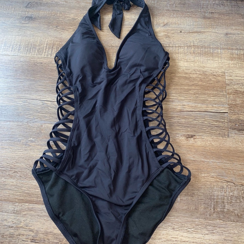 One piece bathing suit